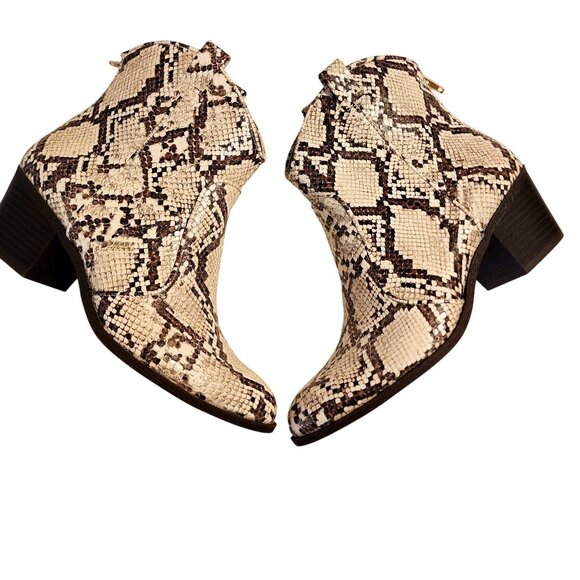 Style & Co. Mykenna Snake Print Ankle Booties Western Cowgirl Sz. 7.5 - Picture 2 of 10